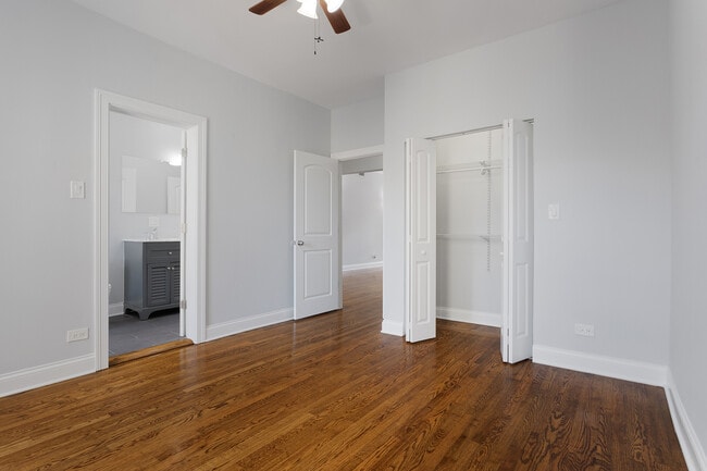 Building Photo - 1638 W Jonquil Terrace