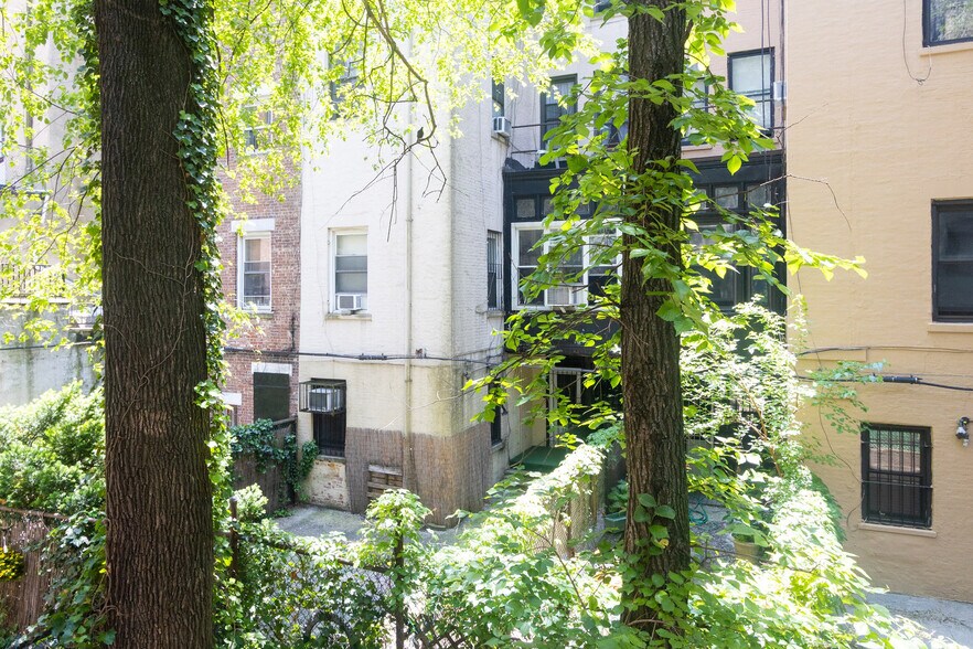 Building Photo - 308 W 107th St