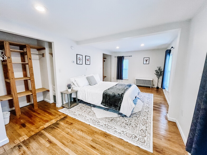 Primary Photo - 85 S Washington St