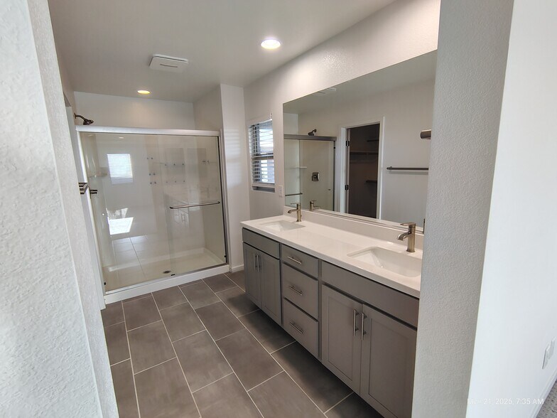 Building Photo - 9648 Sunstone Sparkle Ave