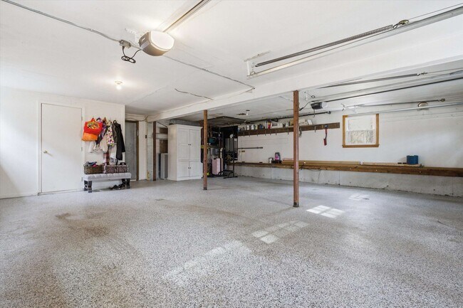 Building Photo - 32 Edinburgh Dr