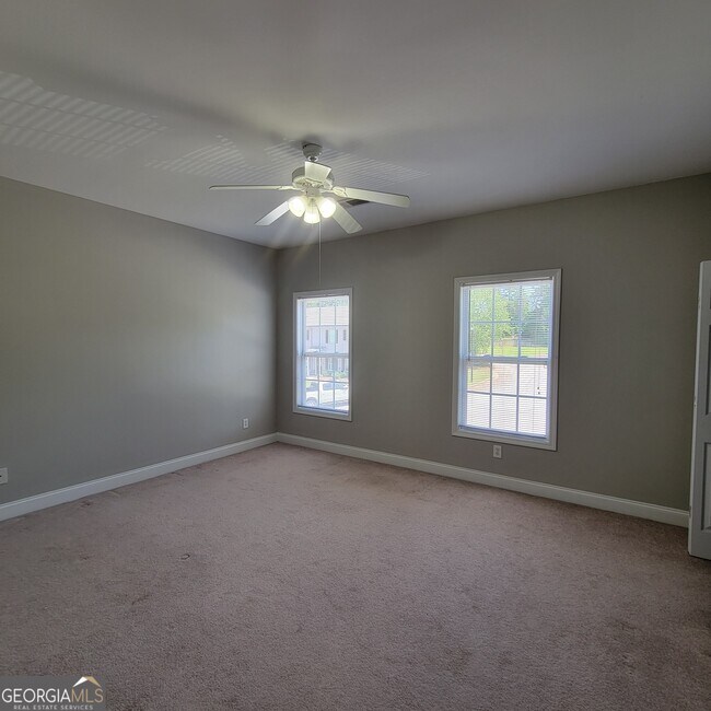 Building Photo - 114 Lakeview Estates Dr