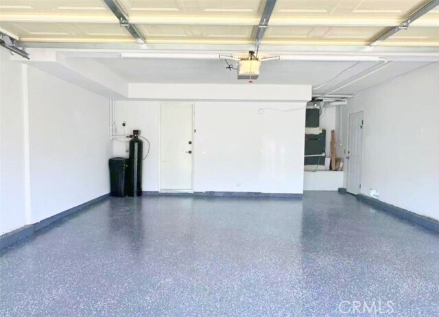 Building Photo - 1525 Meadow Glen Rd