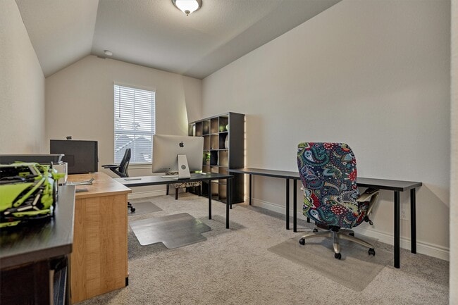 Building Photo - 15230 Tree Swallow Ct