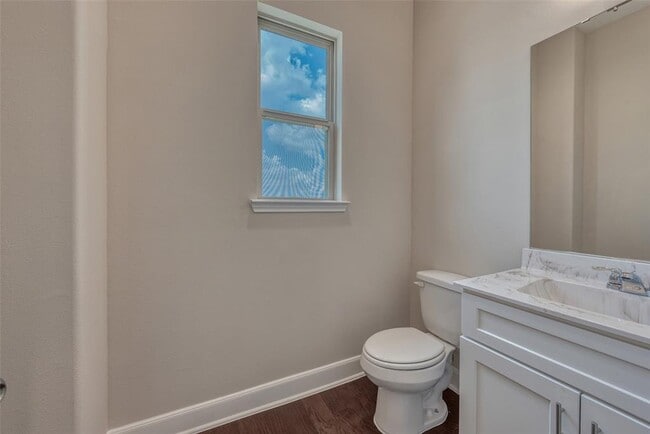Building Photo - 4135 Du Pont St
