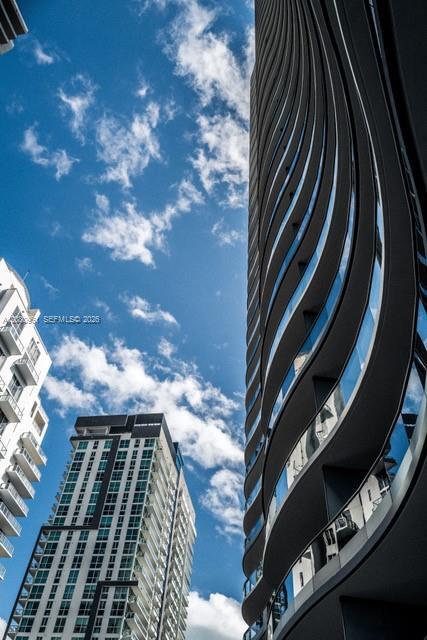 Building Photo - 1000 Brickell Plaza