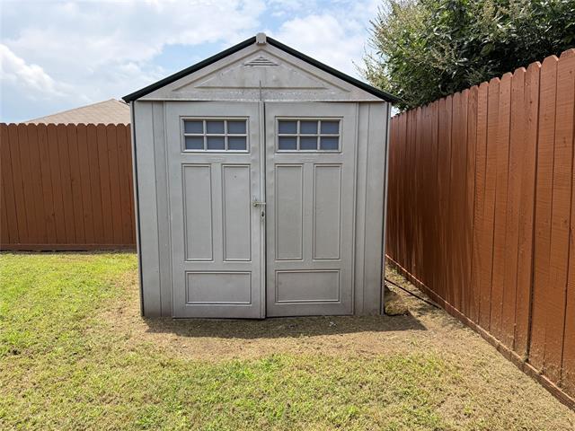 Building Photo - 301 Meadow Lark Ln