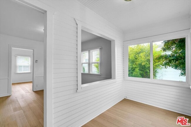 Building Photo - 1542 Harvard St