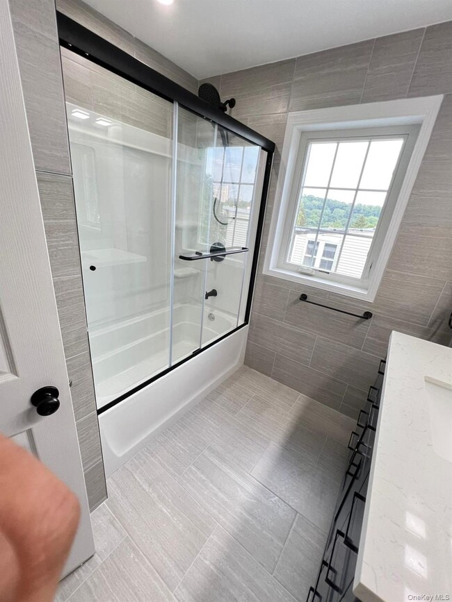 Building Photo - 50 Vineyard Ave