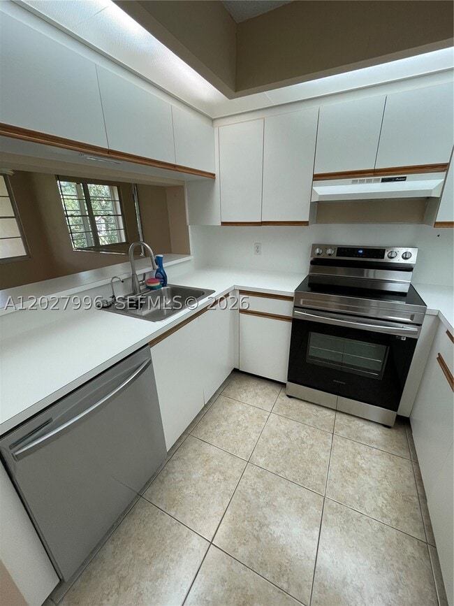 Building Photo - 12800 SW 7th Ct