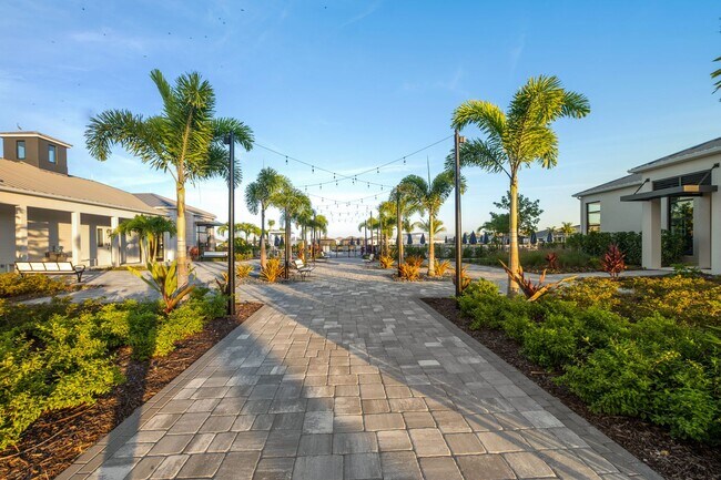 Building Photo - Turnkey Furnished Villa Naples FL