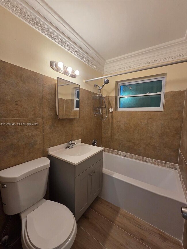 Building Photo - 1085 NW 133rd St