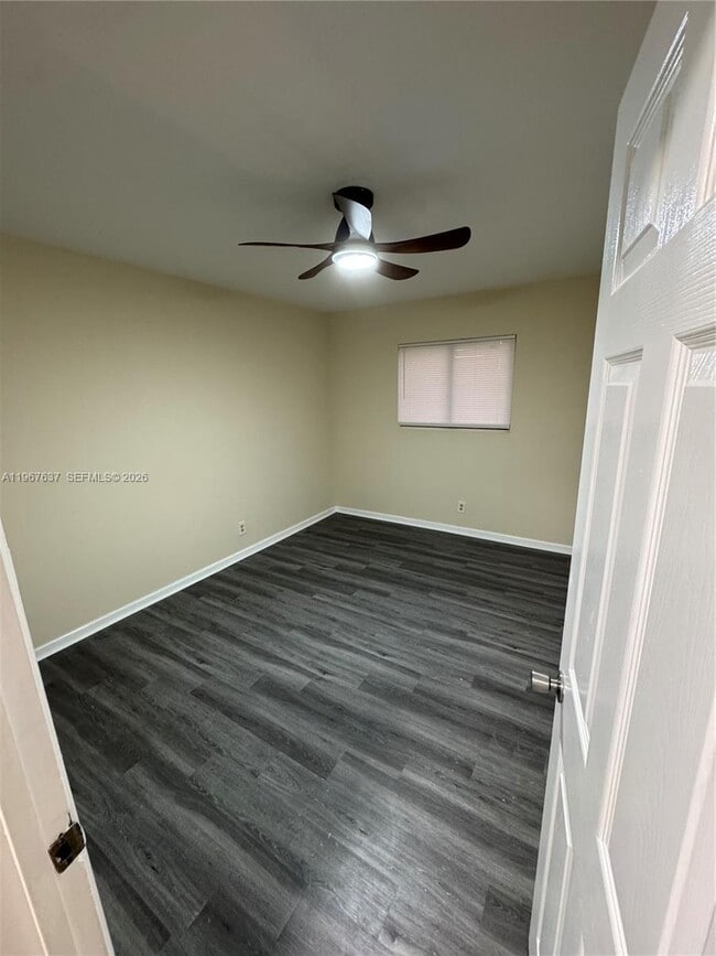 Building Photo - 129 San Remo Blvd