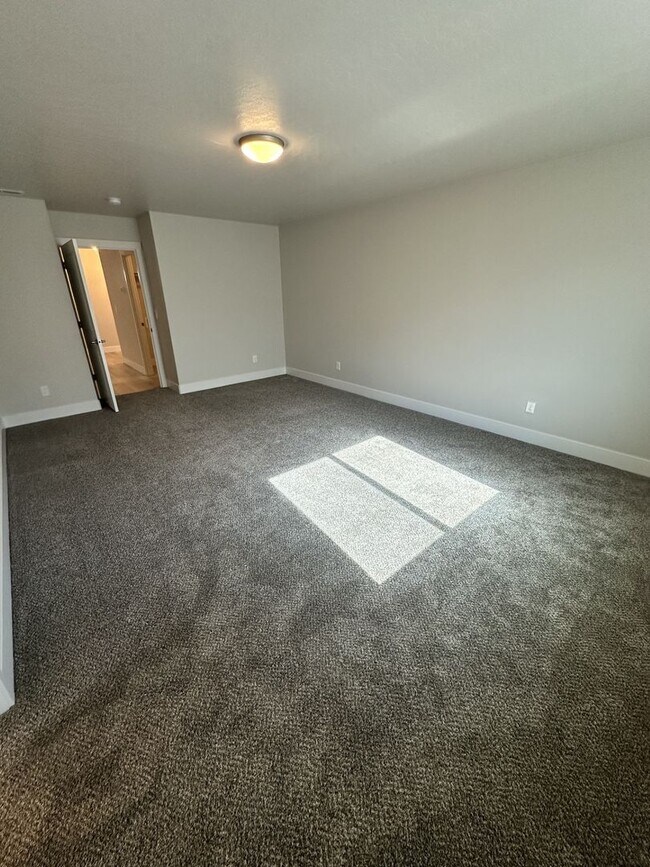 Building Photo - Beautiful 3-Bedroom, 2 Bath Home in Pasco!