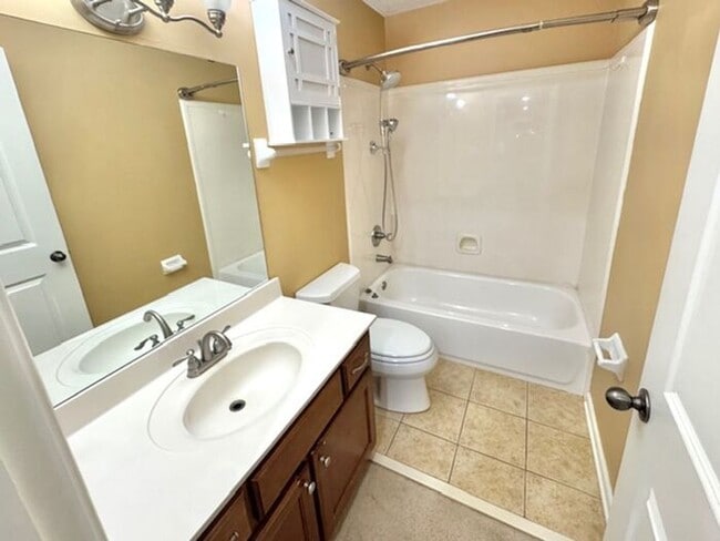 Building Photo - MOVE IN SPECIAL!!! Now leasing a 4-bedroom 2.5 bath home in Arlington. Great location and great s...