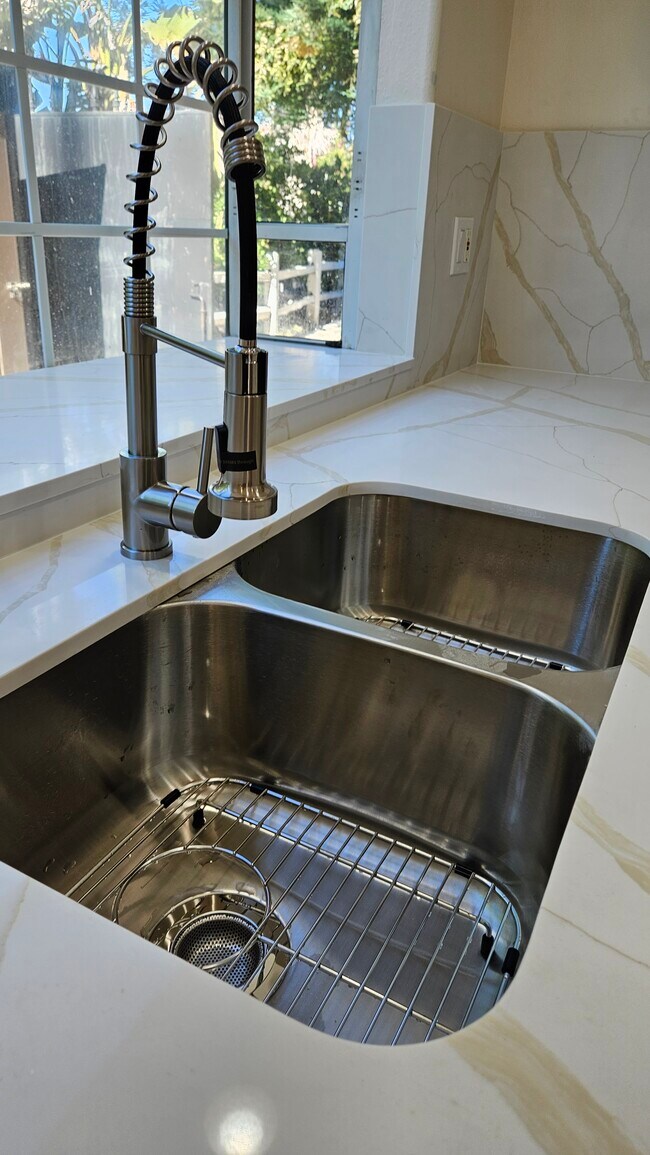 Fully Remodeled Kitchen - 19250 W Oxnard St