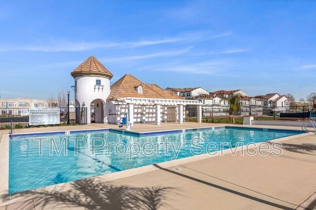 Building Photo - 2960 Valbonne Walk