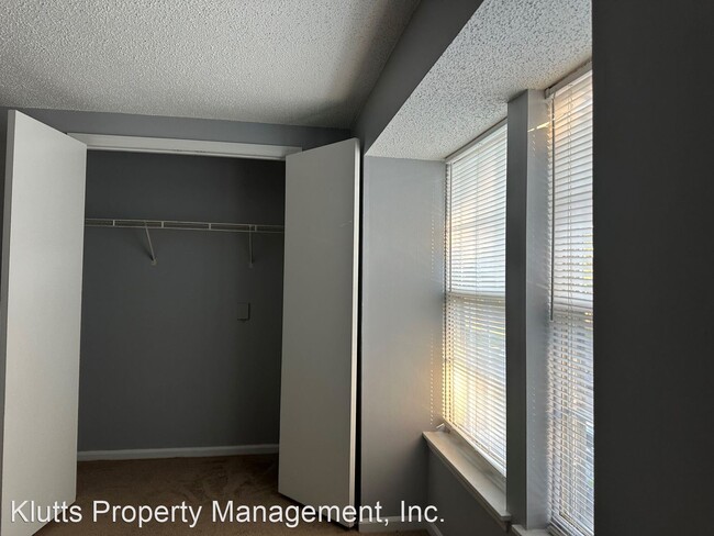 Building Photo - 3 br, 2 bath House - 1630 Arlyn Circle Unit J