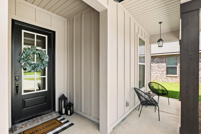 Building Photo - 212 Blaze Blvd