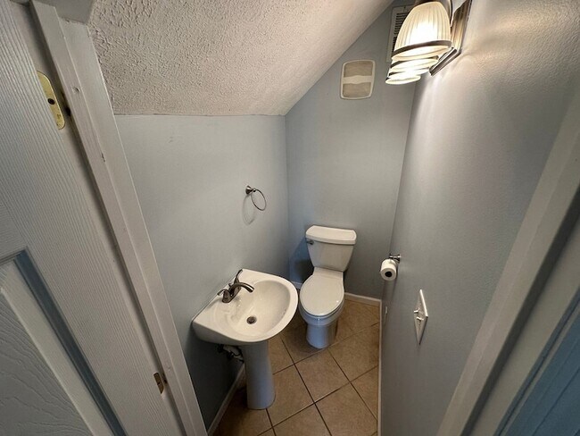 Building Photo - 245 Cobblestone Landing