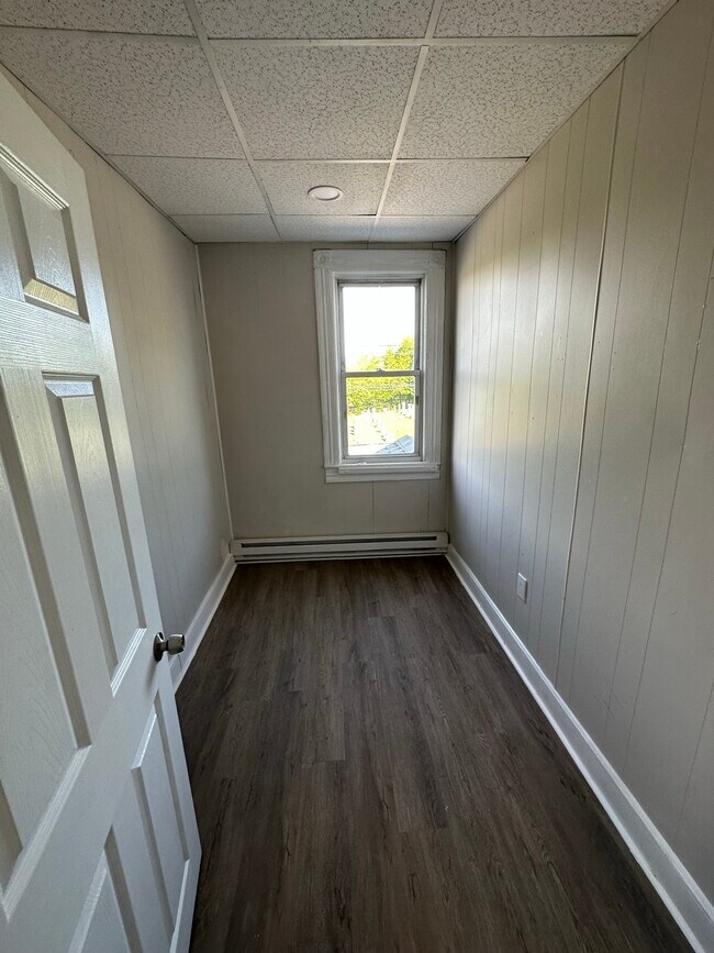 Building Photo - 1213 Pittston Ave