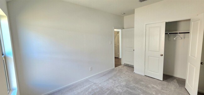 Building Photo - 22566 Pagoda Dogwood Br Dr