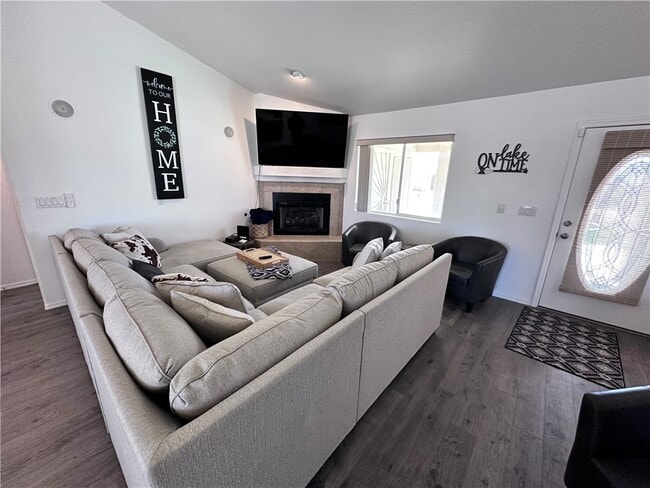 Building Photo - 5087 Emerald River Dr