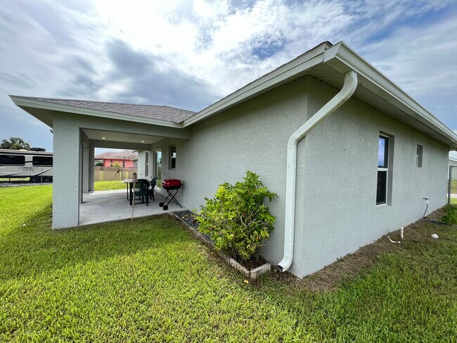 Building Photo - 1206 Venus Loop