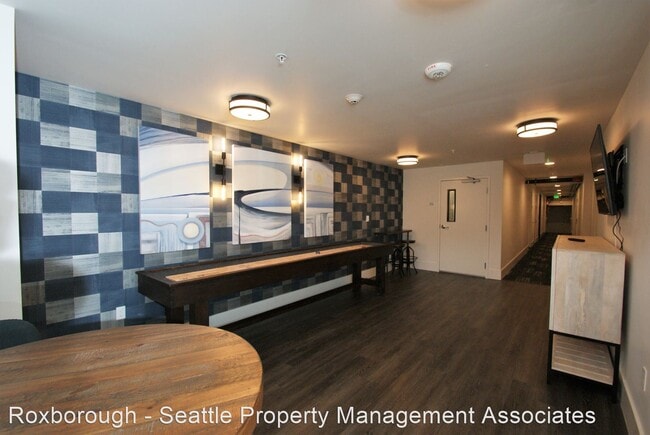 Building Photo - 1720 E Denny Way