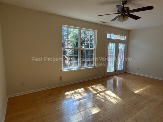 Building Photo - 119 Longchamp Ln