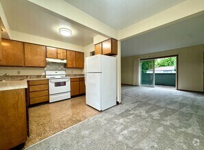 Building Photo - Vintage Irvington Top Floor 2 Bed with a l...