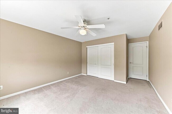 Building Photo - 347 Huntington Ct