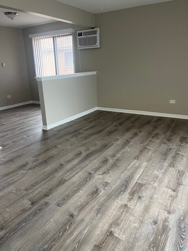 Building Photo - 6045 Marshall Ave