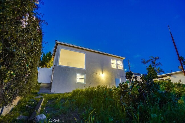 Building Photo - 1453 Silvius Ave