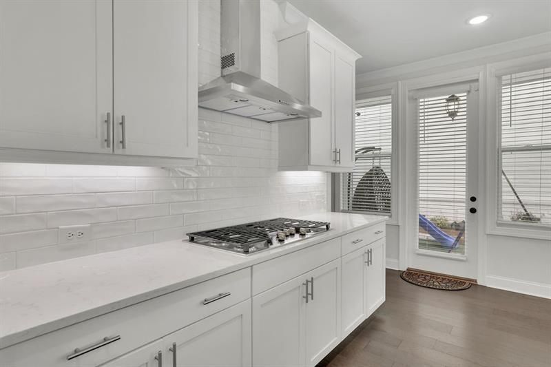 Building Photo - 1070 Poppy Pointe