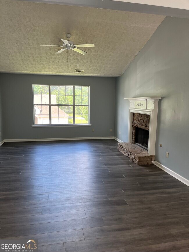 Building Photo - 506 Rosewood Cir