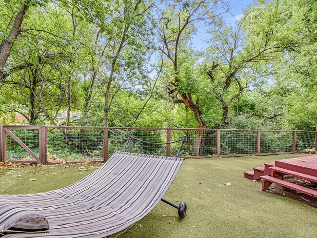 Building Photo - 14809 Great Willow Dr