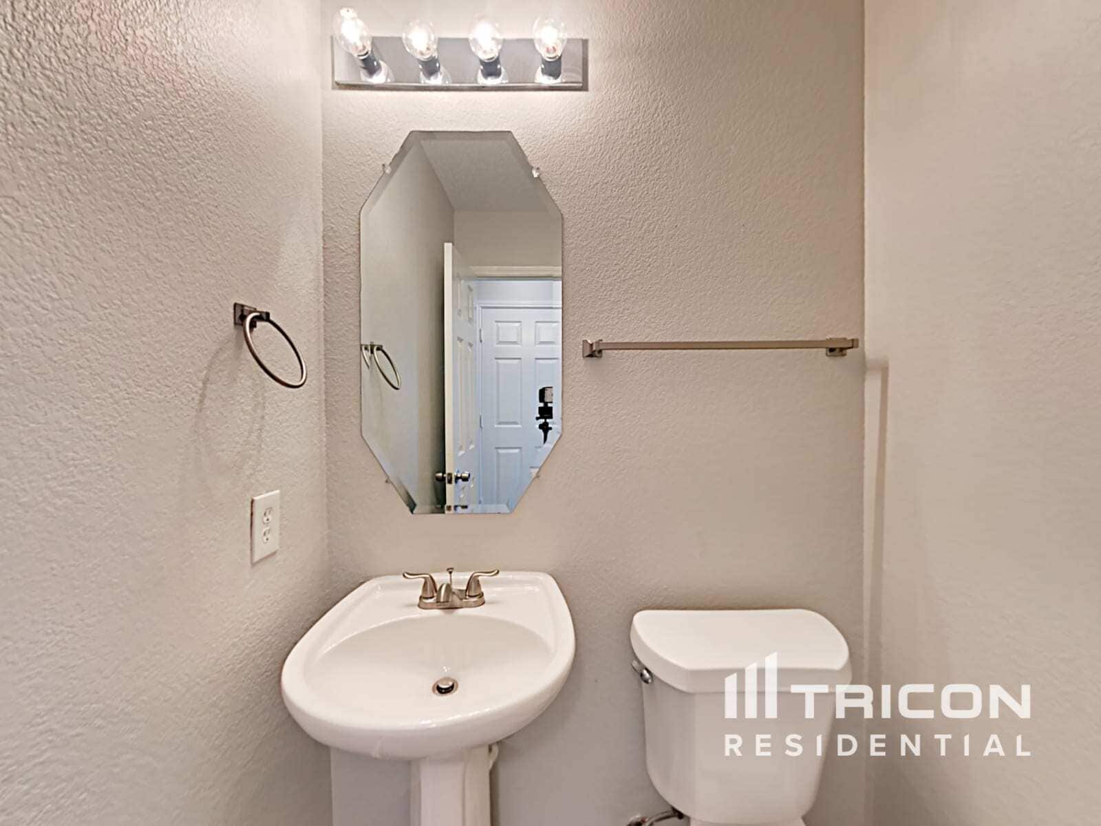 Building Photo - 1209 Warrington Way