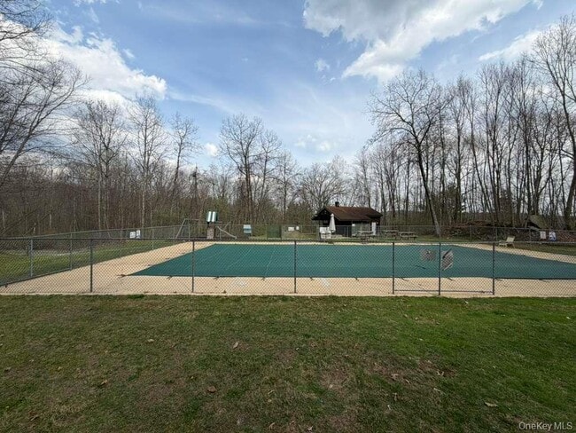 Building Photo - 219 Fox Run Ln