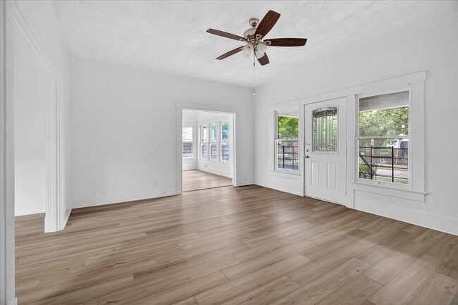 Building Photo - 1607 Holman St