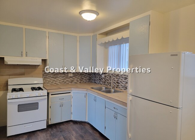 Building Photo - 632-634-A Fremont St