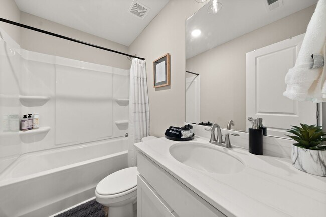 Building Photo - 3604 Silvery Wy