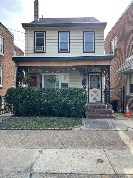 Primary Photo - 59 E Paul Ave