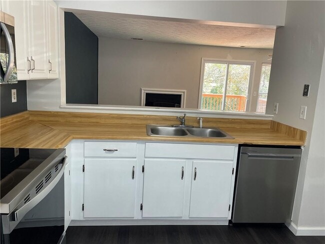 Building Photo - 3578 Kennesaw Station Dr