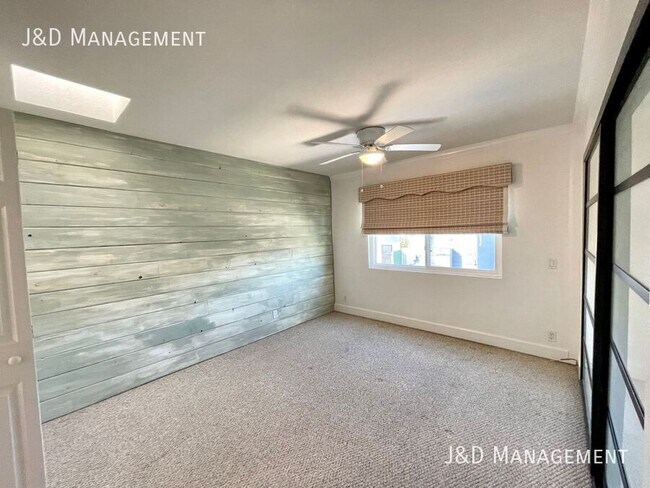 Building Photo - 1762 Hornblend St