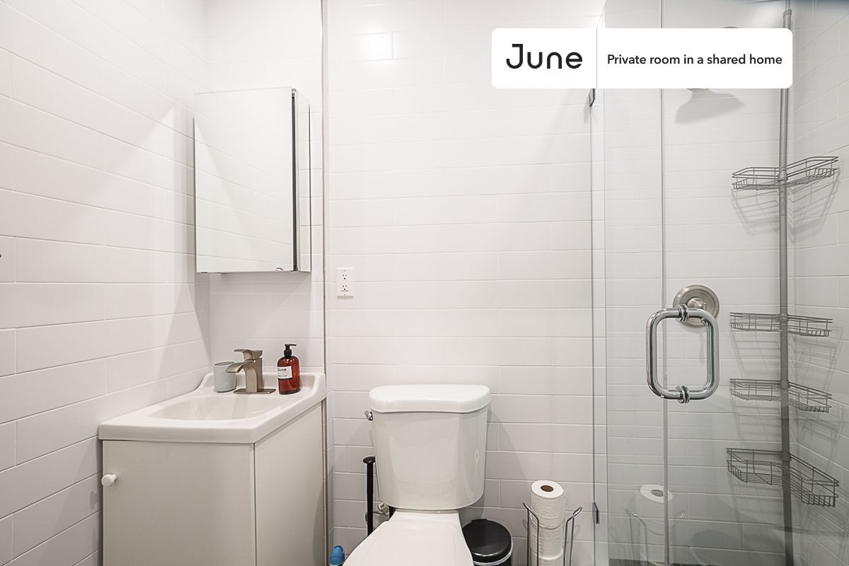 Building Photo - Room in Shared 3 bed/2 bath home in Upper West Side