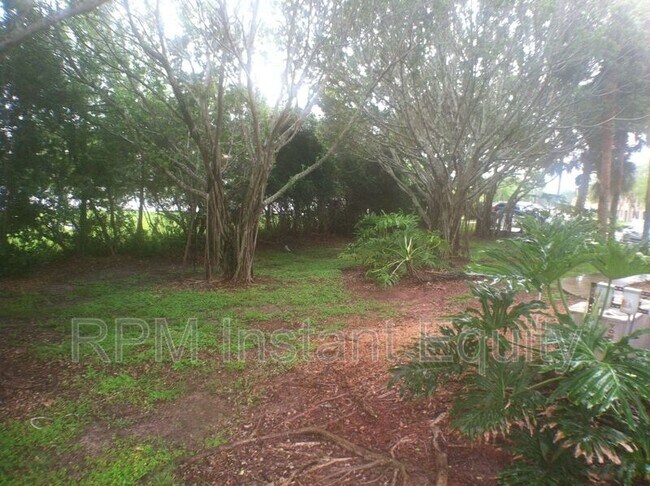 Building Photo - 13575 Eagle Ridge Dr