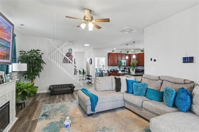 Building Photo - 326 Sedium Ln