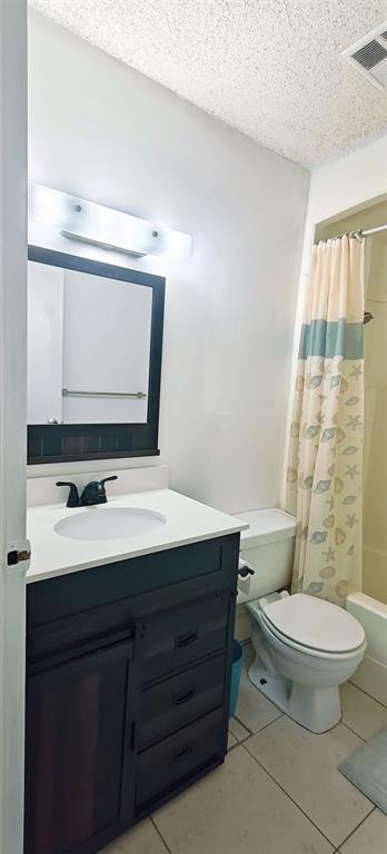 Building Photo - 6519 W Newberry Rd