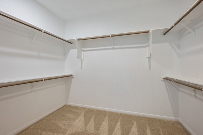 Building Photo - Spacious 4-Bedroom, 3-Bath Home – Over 2,3...